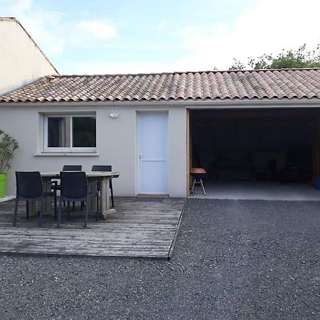 Maison De 4 Personnes Saint-Porchaire Exterior photo